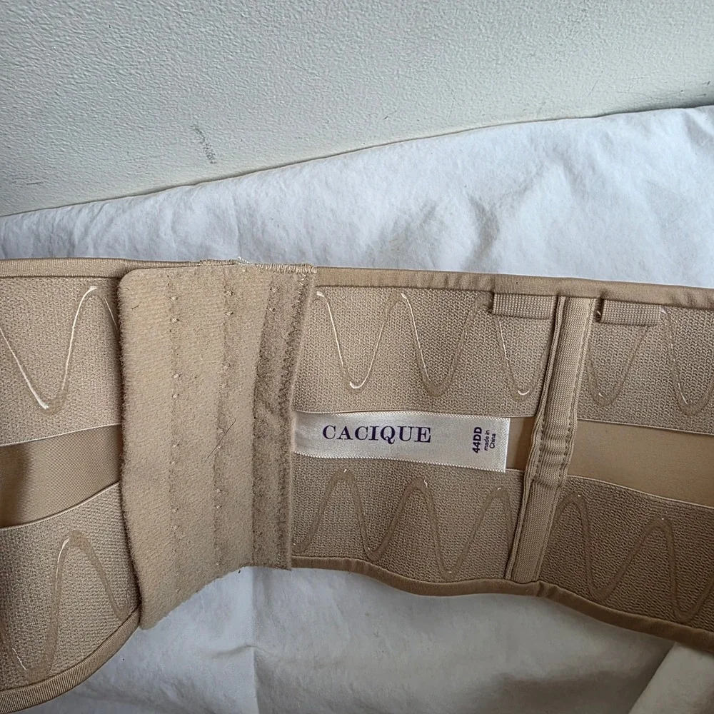 Cacique‎ Multi-Way Strapless Bra Tan Nude Underwire Full Coverage 44DD